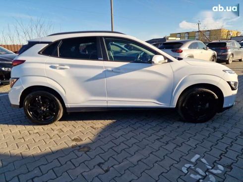 Hyundai Kona 2022 - фото 12