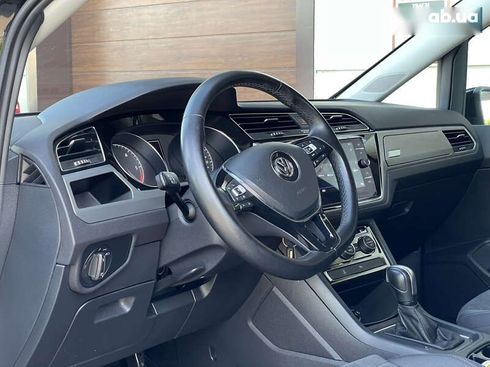 Volkswagen Touran 2020 - фото 25