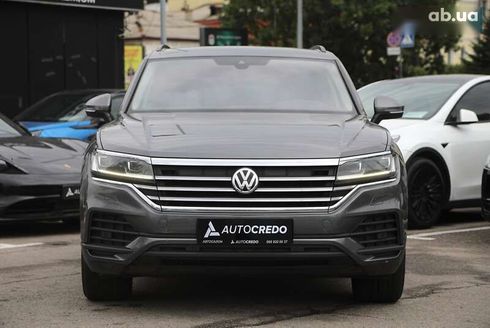 Volkswagen Touareg 2019 - фото 2