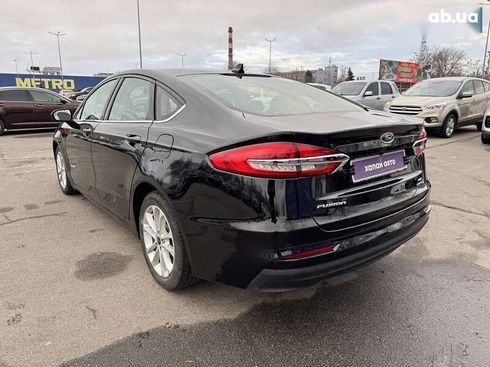 Ford Fusion 2018 - фото 9