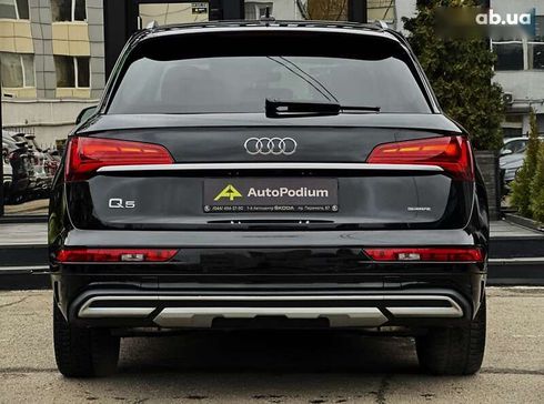 Audi Q5 2021 - фото 16