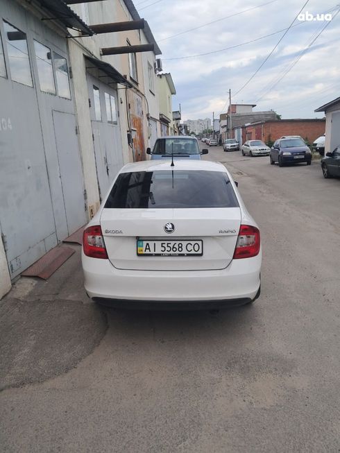 Skoda Rapid 2013 - фото 10