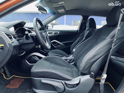Hyundai Veloster 2016 коричневый - фото 15