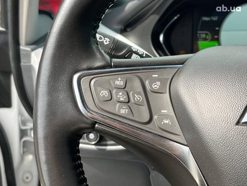 Chevrolet Bolt 2020 белый - фото 37
