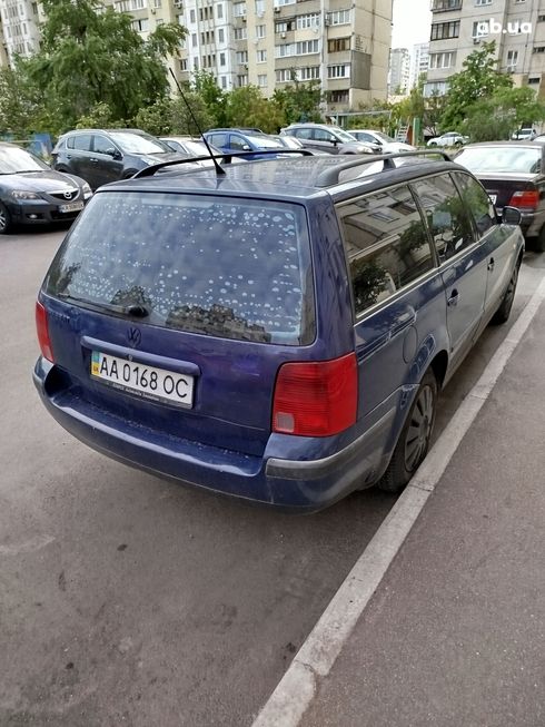 Volkswagen Passat 1998 синий - фото 10