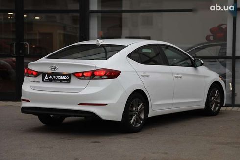 Hyundai Elantra 2016 - фото 4