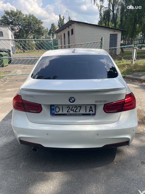 BMW 3 серия 2016 белый - фото 6