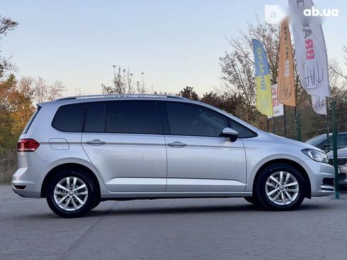 Volkswagen Touran 2018 - фото 16