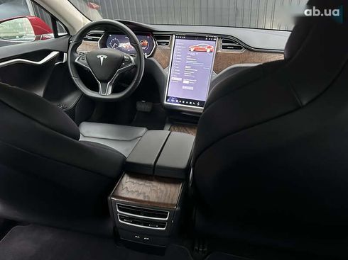 Tesla Model S 2018 - фото 26