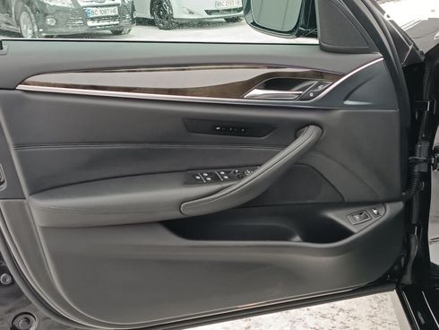BMW 5 серия 2017 черный - фото 23