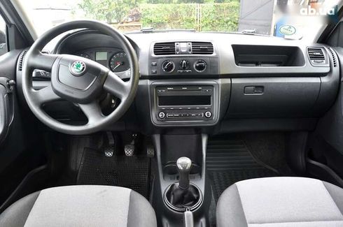 Skoda Fabia 2011 - фото 29