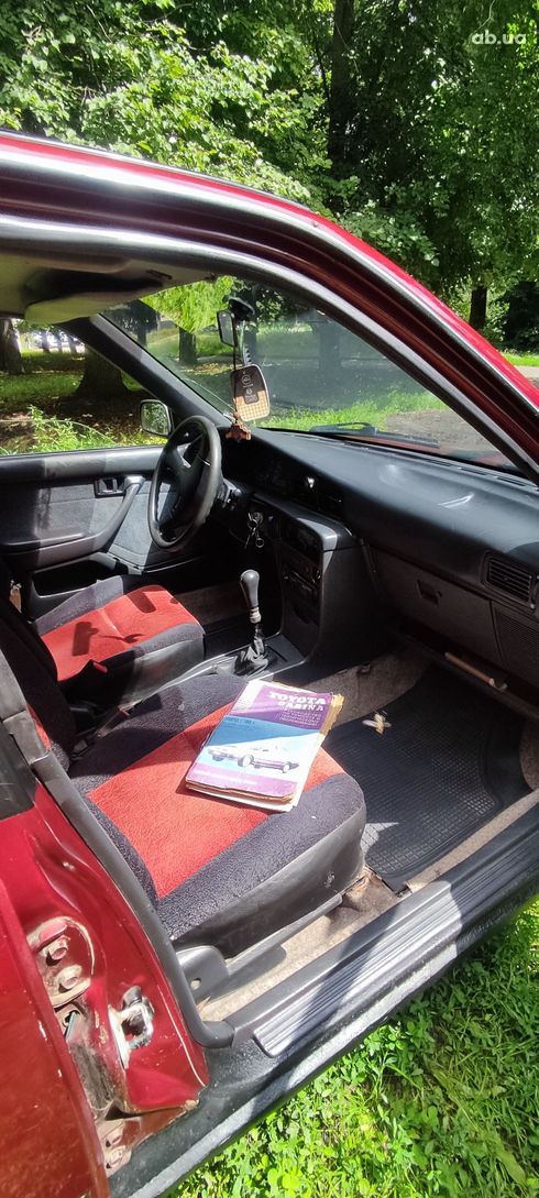 Toyota Carina 1990 красный - фото 6
