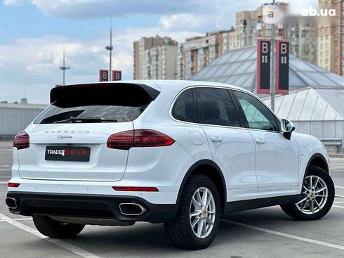 Porsche Cayenne 2016 - фото 16