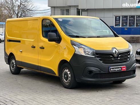 Renault Trafic 2017 желтый - фото 3