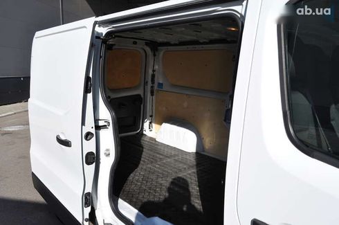 Renault Trafic 2019 - фото 18
