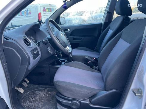 Ford Fusion 2011 белый - фото 19