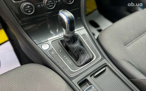 Volkswagen e-Golf 2017 - фото 17