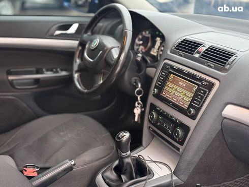 Skoda Octavia 2011 синий - фото 15