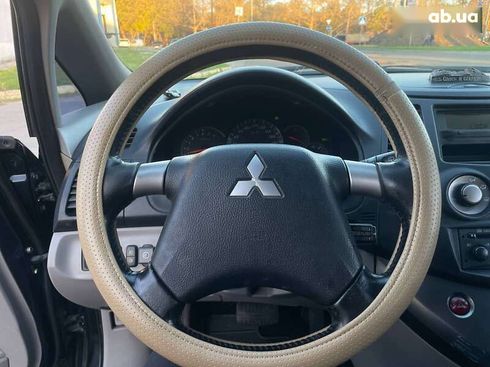 Mitsubishi Grandis 2006 - фото 14