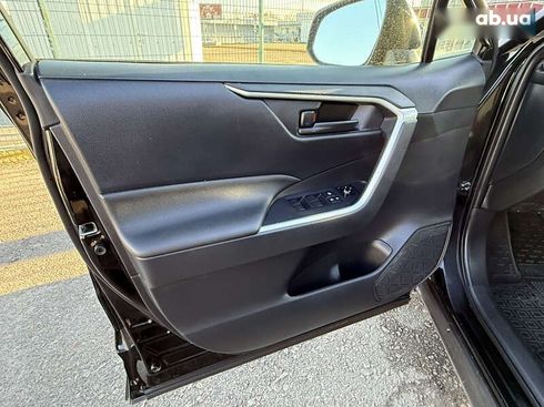 Toyota RAV4 2018 - фото 10