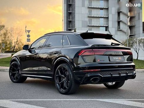 Audi RS Q8 2025 - фото 6