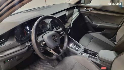 Skoda Octavia 2021 - фото 10