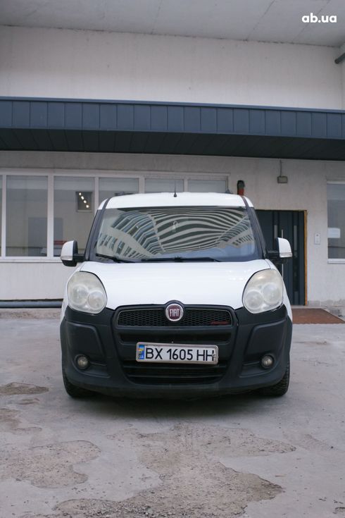 Fiat Doblo 2010 белый - фото 6