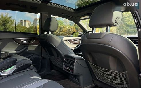 Audi Q8 2020 - фото 16
