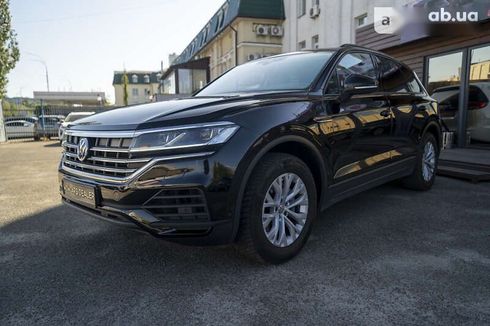 Volkswagen Touareg 2019 - фото 3