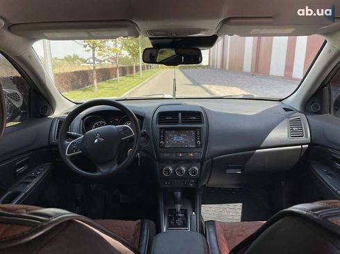 Mitsubishi Outlander 2020 - фото 21