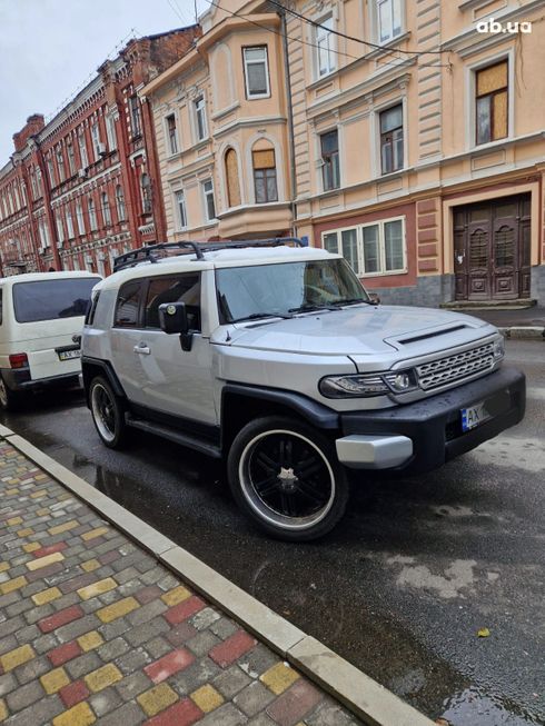 Toyota FJ Cruiser 2007 - фото 2
