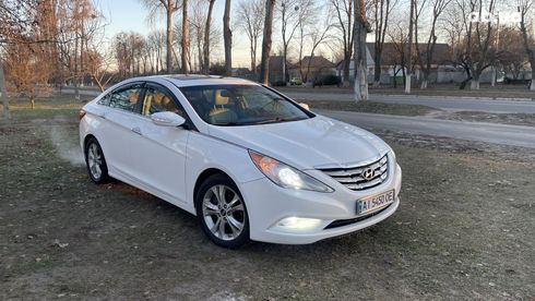 Hyundai Sonata 2010 белый - фото 18