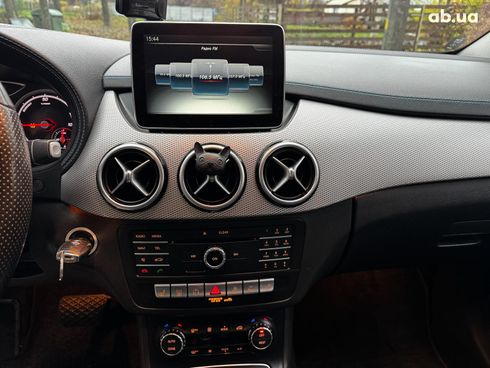 Mercedes-Benz B-Класс 2015 белый - фото 18