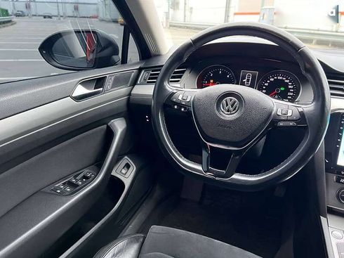 Volkswagen Passat 2018 - фото 25