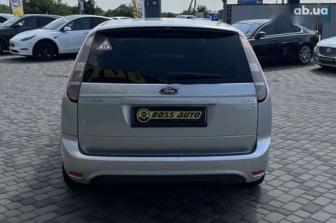 Ford Focus 2010 - фото 6