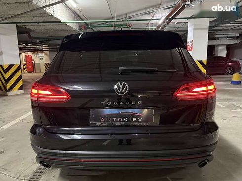 Volkswagen Touareg 2020 - фото 18