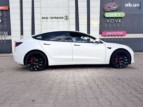 Tesla Model 3 2023 - фото 17