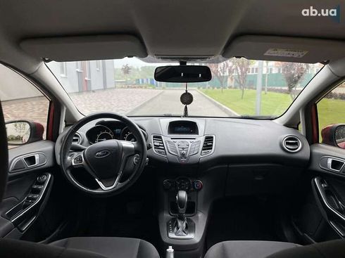 Ford Fiesta 2015 - фото 17