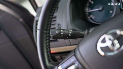 Toyota Land Cruiser Prado 2022 - фото 19