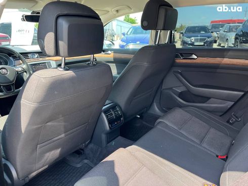 Volkswagen passat b8 2015 серый - фото 7
