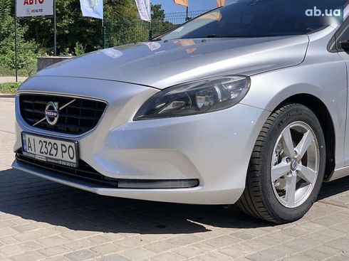 Volvo V40 2014 - фото 11