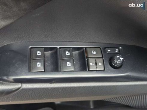 Toyota Camry 2019 - фото 17