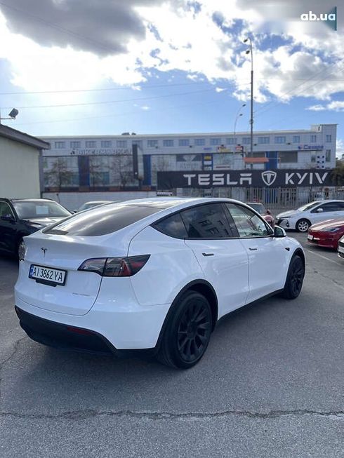 Tesla Model Y 2023 - фото 10