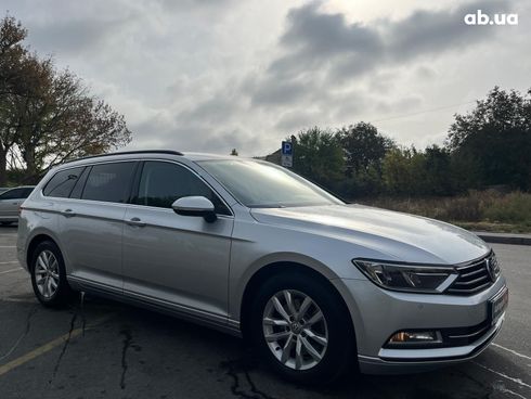 Volkswagen Passat 2019 серый - фото 3