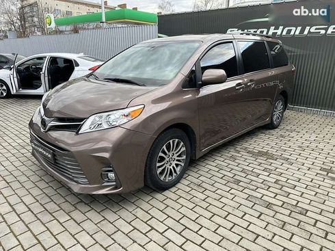 Toyota Sienna 2019 - фото 8