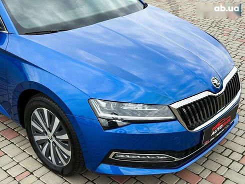 Skoda Superb 2022 - фото 10