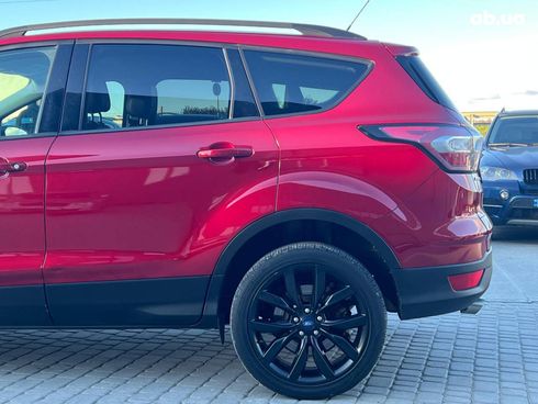 Ford Escape 2017 красный - фото 4