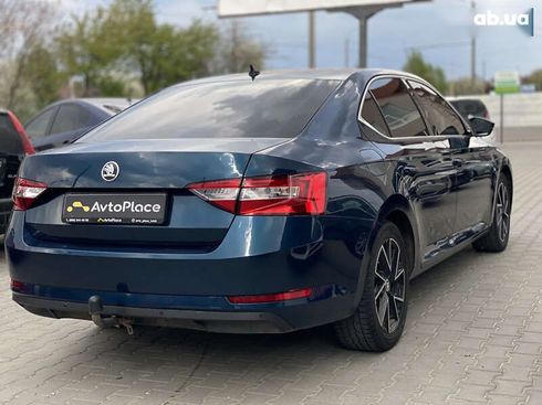 Skoda Superb 2018 - фото 22