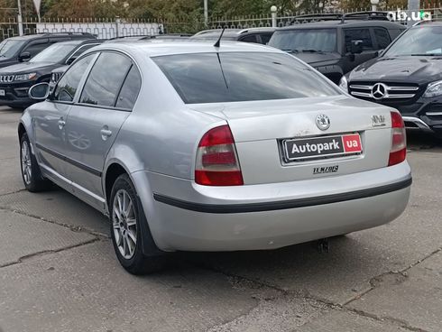 Skoda Superb 2006 серый - фото 11