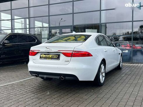 Jaguar XF 2018 - фото 6